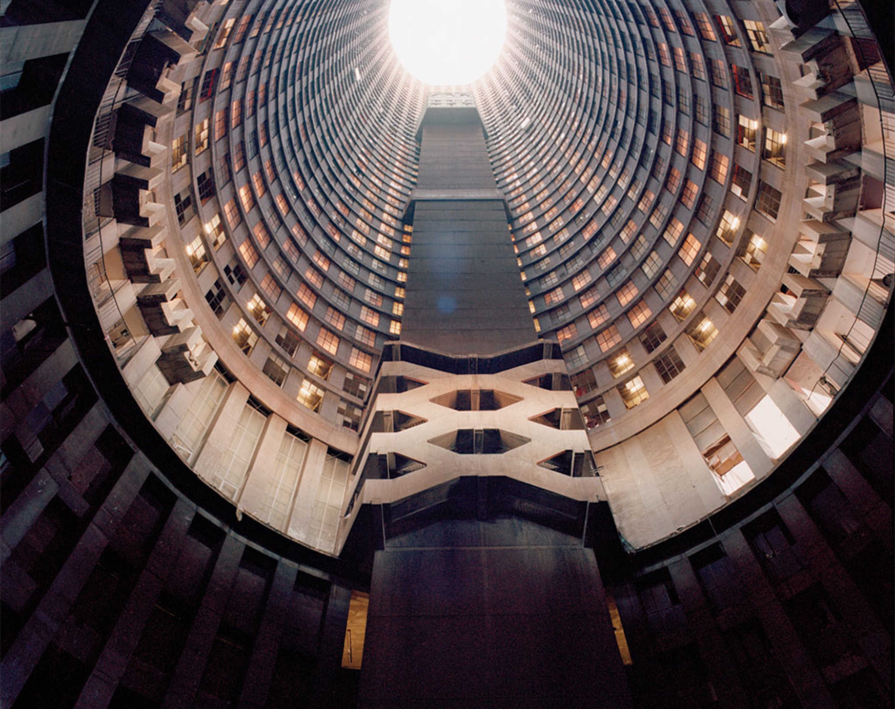 Ponte Tower, Johannesburg Ponte Tower, Johannesburg