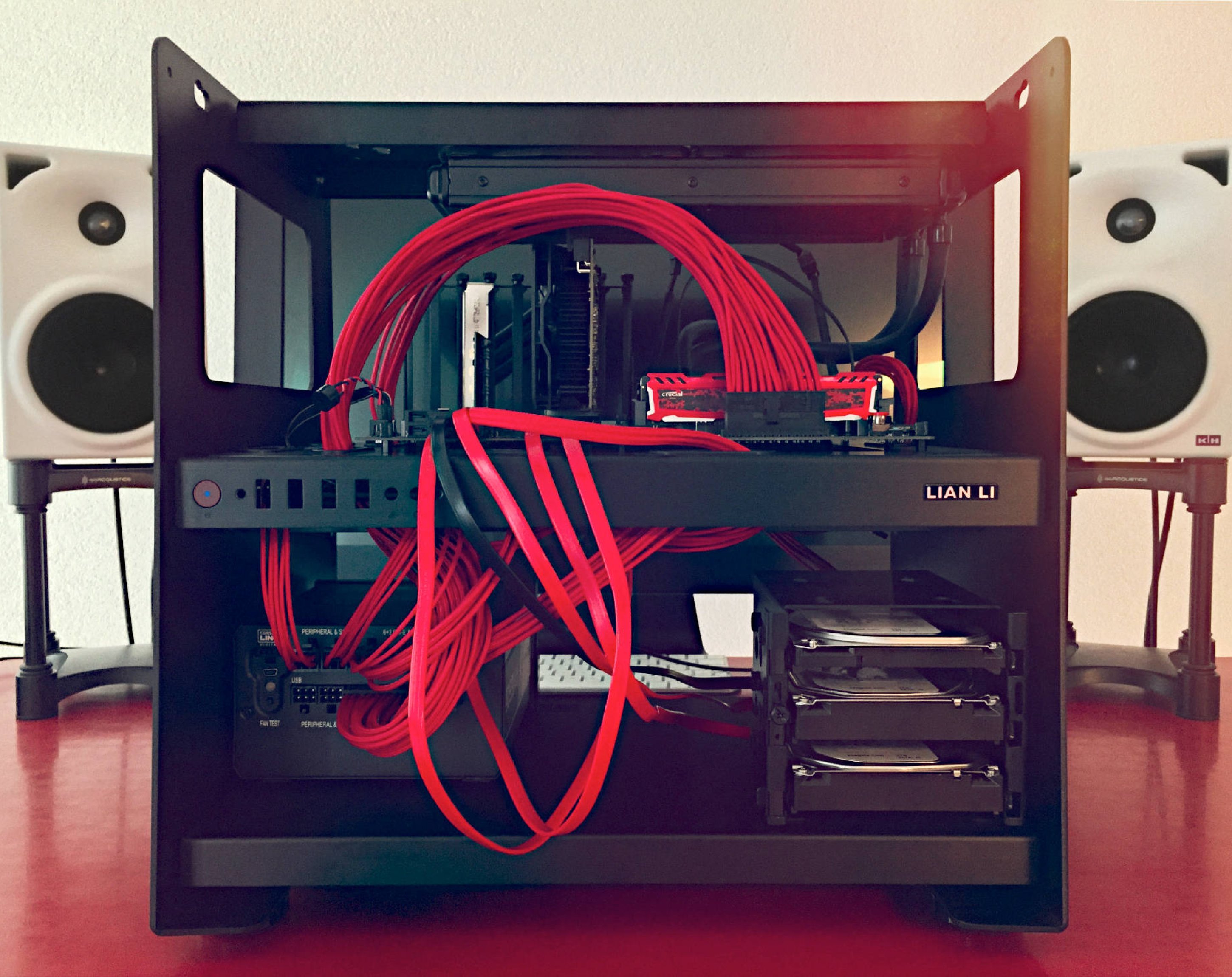 Hackintosh, Amadeus Paulussen Hackintosh, Amadeus Paulussen