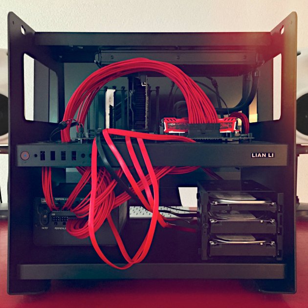 Hackintosh, Amadeus Paulussen Hackintosh, Amadeus Paulussen